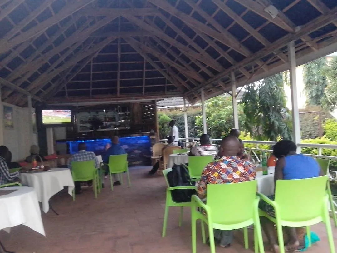 Temms Hotel Namugongo 2*,  Uganda